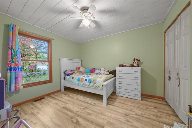 Builiding view sixteen for 105 Marigold, Houghton Lake, MI. 48629