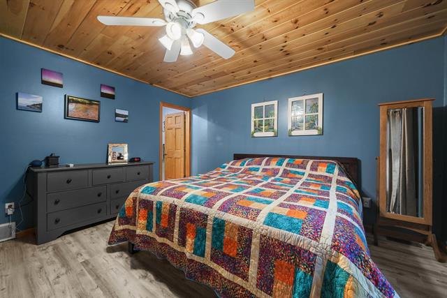 Builiding view twenty two for 105 Marigold, Houghton Lake, MI. 48629