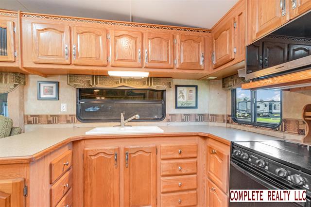 Builiding view eight for 831 Main St Unit 105, Au Gres, MI. 48703