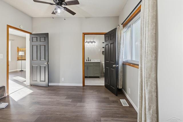 Builiding view eighteen for 2122 2Nd, Bay City, MI. 48708