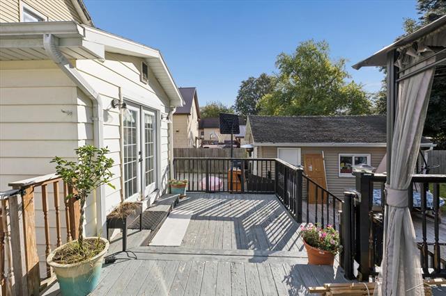 Builiding view forty four for 2122 2Nd, Bay City, MI. 48708