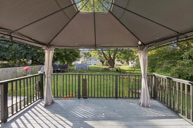 Builiding view forty three for 2122 2Nd, Bay City, MI. 48708