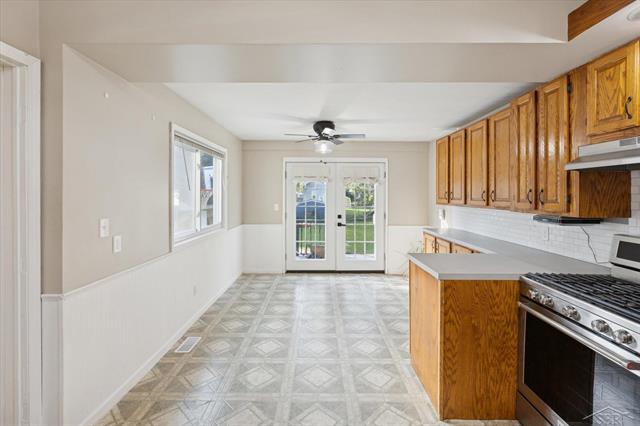 Builiding view four for 2122 2Nd, Bay City, MI. 48708