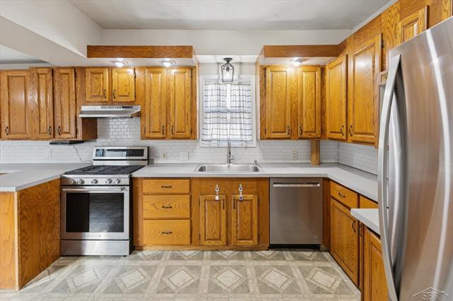 Builiding view six for 2122 2Nd, Bay City, MI. 48708