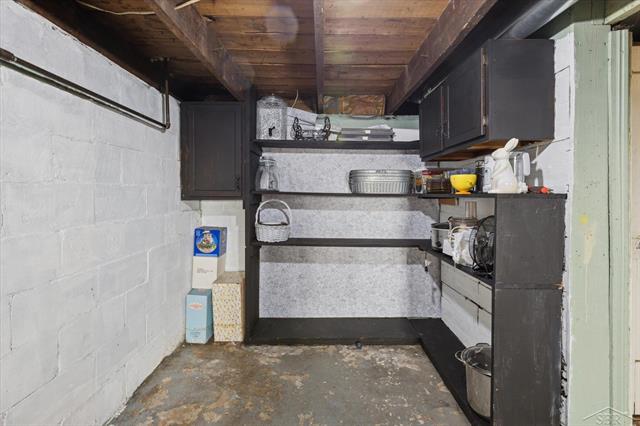 Builiding view thirty eight for 2122 2Nd, Bay City, MI. 48708