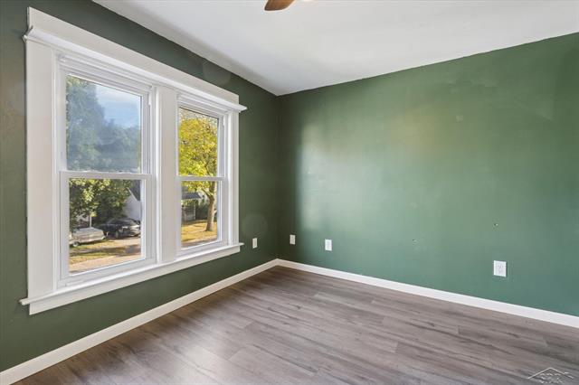 Builiding view thirty five for 2122 2Nd, Bay City, MI. 48708