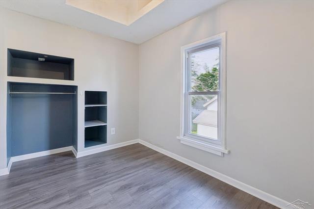 Builiding view thirty one for 2122 2Nd, Bay City, MI. 48708