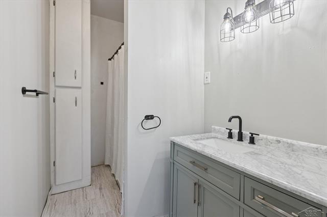 Builiding view twenty for 2122 2Nd, Bay City, MI. 48708