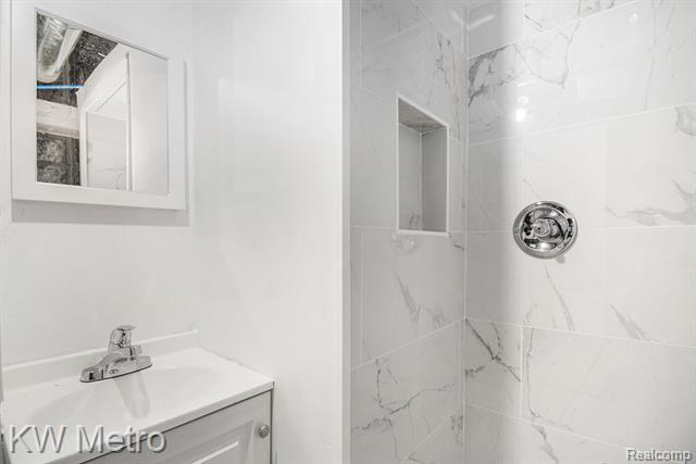 Builiding view thirteen for 6533 Willette, Detroit, MI. 48210