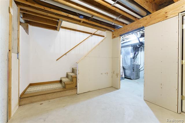 Builiding view eighteen for 3410 Hogback, Fowlerville, MI. 48836