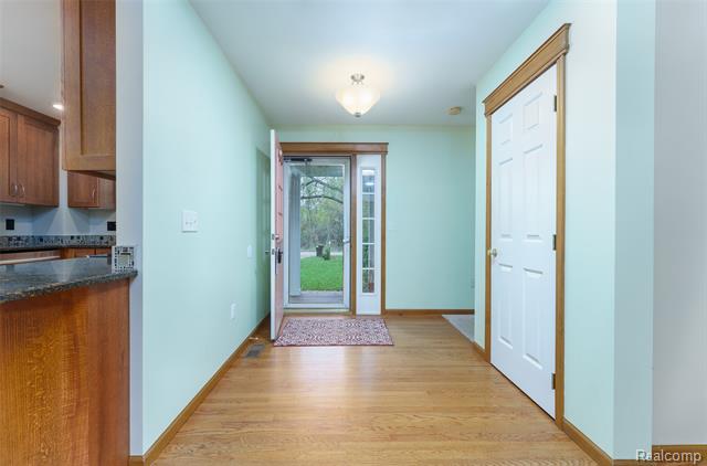 Builiding view one for 3410 Hogback, Fowlerville, MI. 48836