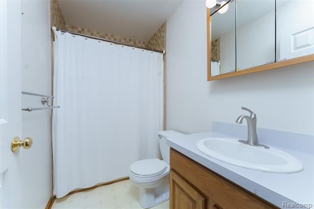 Builiding view thirteen for 3410 Hogback, Fowlerville, MI. 48836