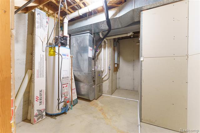 Builiding view twenty for 3410 Hogback, Fowlerville, MI. 48836