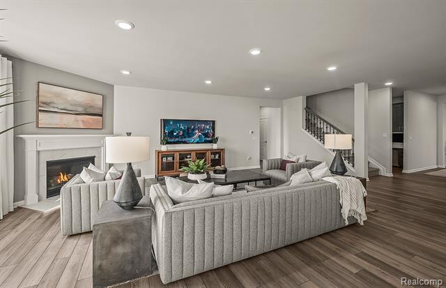 Builiding view five for 59580 Schuss Gully, New Hudson, MI. 48165