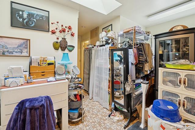 Builiding view seven for 16141 Duffield, Byron, MI. 48418