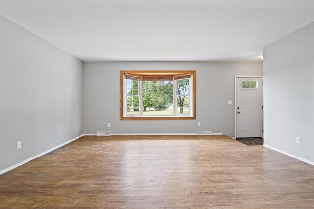 Builiding view one for 14392 Vassar, Millington, MI. 48746