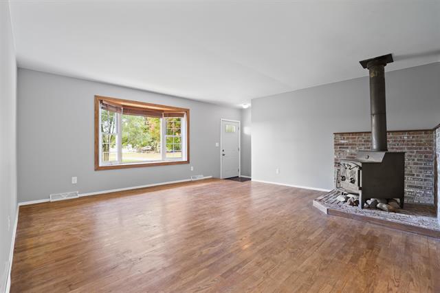 Builiding view seventy one for 14392 Vassar, Millington, MI. 48746