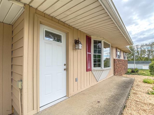 Builiding view sixty nine for 14392 Vassar, Millington, MI. 48746