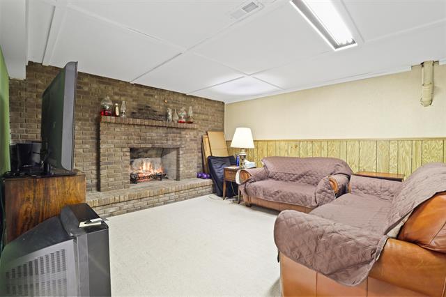 Builiding view sixty one for 14392 Vassar, Millington, MI. 48746