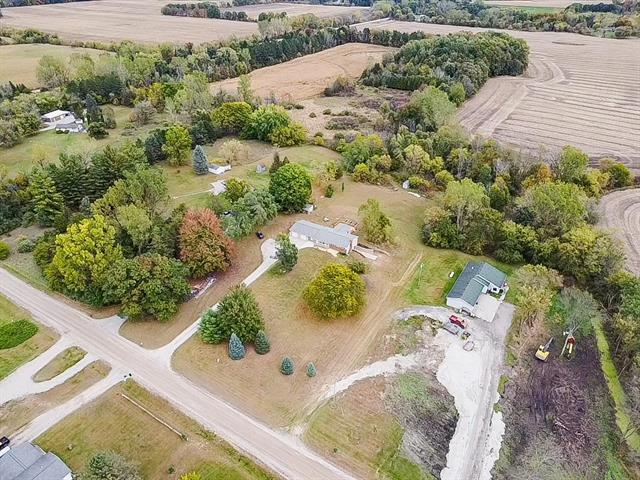 Builiding view twenty six for 14392 Vassar, Millington, MI. 48746