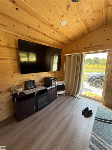 Builiding view four for 1900 Burns Rd, Smiths Creek, MI. 48074