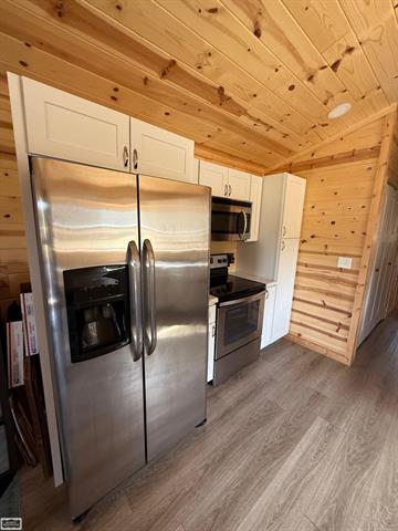 Builiding view ten for 1900 Burns Rd, Smiths Creek, MI. 48074