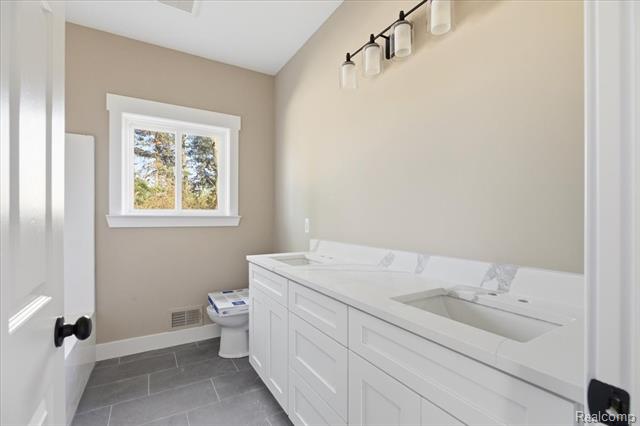 Builiding view forty one for 4050 Metamora Ridge, Metamora, MI. 48455