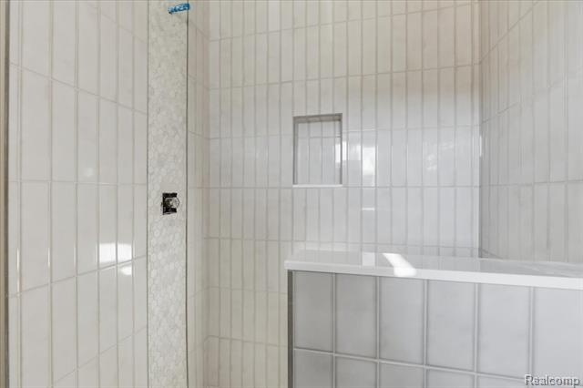 Builiding view thirty two for 4050 Metamora Ridge, Metamora, MI. 48455