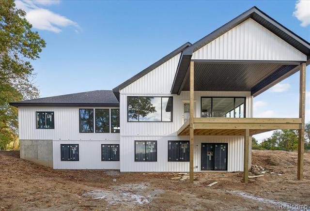 Builiding view twenty two for 4050 Metamora Ridge, Metamora, MI. 48455