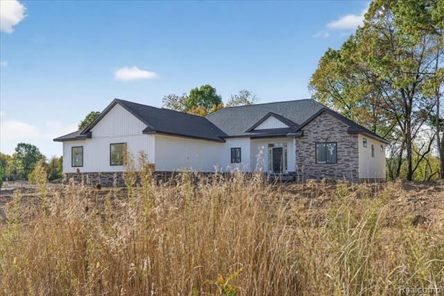 Builiding view two for 4050 Metamora Ridge, Metamora, MI. 48455