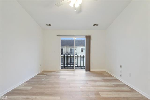 Builiding view ten for 43117 Burlington, Sterling Heights, MI. 48312