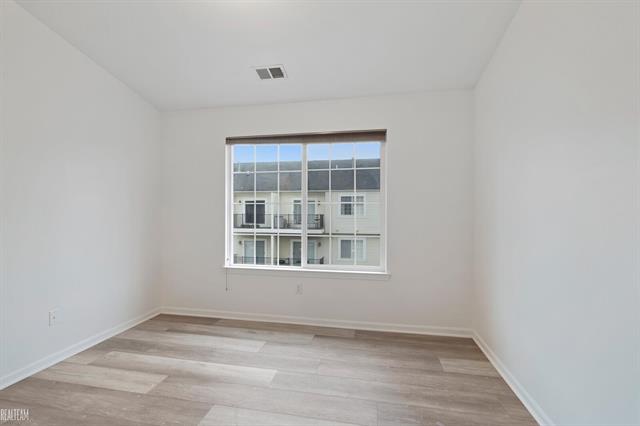 Builiding view thirteen for 43117 Burlington, Sterling Heights, MI. 48312