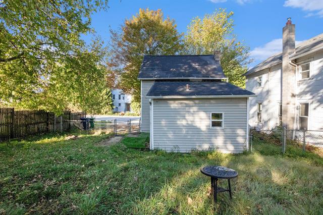 Builiding view twenty for 108 Disbrow, Cassopolis, MI. 49031