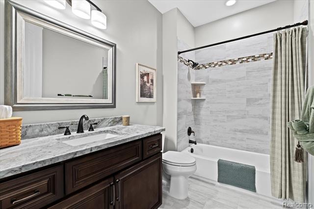 Builiding view fourteen for 68 Fox Hollow, Metamora, MI. 48455