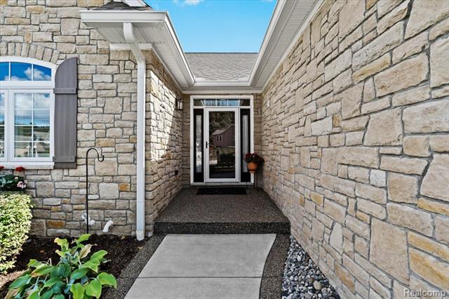 Builiding view two for 68 Fox Hollow, Metamora, MI. 48455