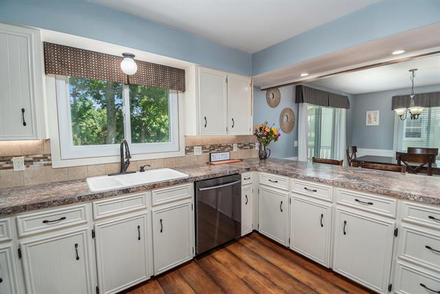 Builiding view fourteen for 6950 Meadowcreek, Hudsonville, MI. 49426