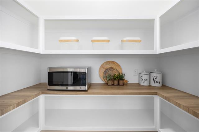 Builiding view fifteen for 7713 Fase, Ada, MI. 49301