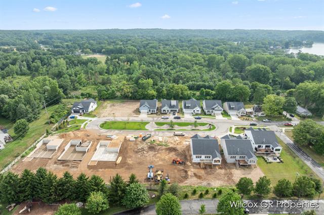 Builiding view fifty three for 7713 Fase, Ada, MI. 49301