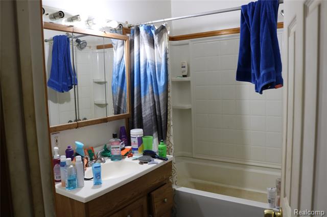 Builiding view nine for 5794 Arbela, Millington, MI. 48746