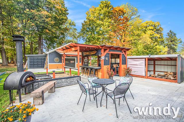 Builiding view eight for 4958 Forest Park, Watervliet, MI. 49098