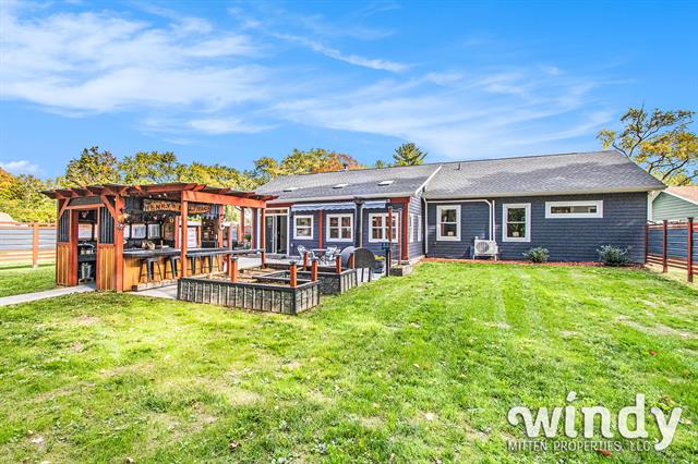 Builiding view ten for 4958 Forest Park, Watervliet, MI. 49098