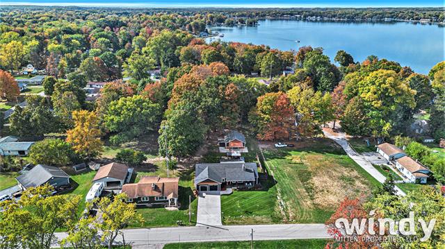 Builiding view two for 4958 Forest Park, Watervliet, MI. 49098