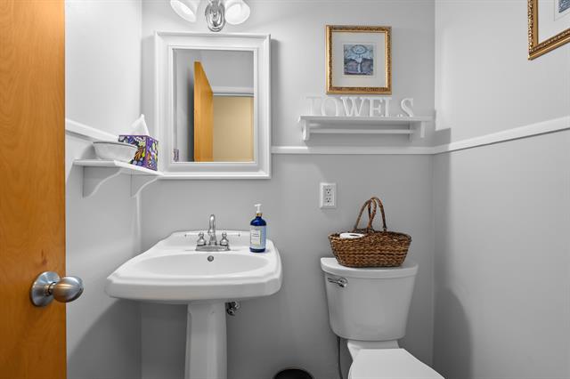 Builiding view thirteen for 6238 Hampton, Portage, MI. 49024