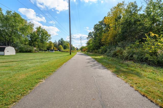 Builiding view thirty seven for 6238 Hampton, Portage, MI. 49024