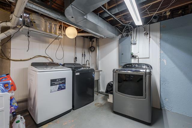 Builiding view twenty seven for 6238 Hampton, Portage, MI. 49024