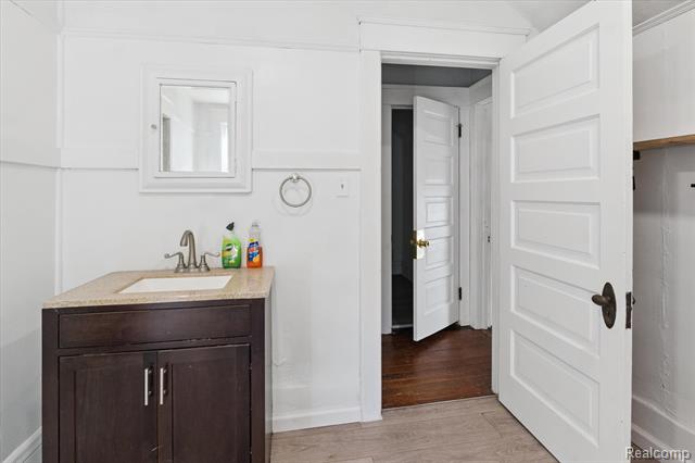 Builiding view fifteen for 280 Main, Imlay City, MI. 48444