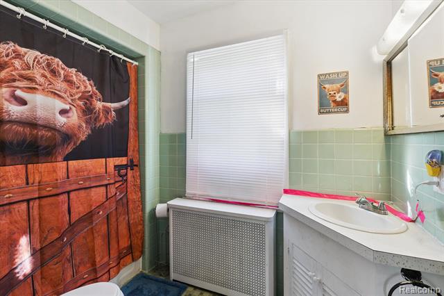 Builiding view nine for 280 Main, Imlay City, MI. 48444