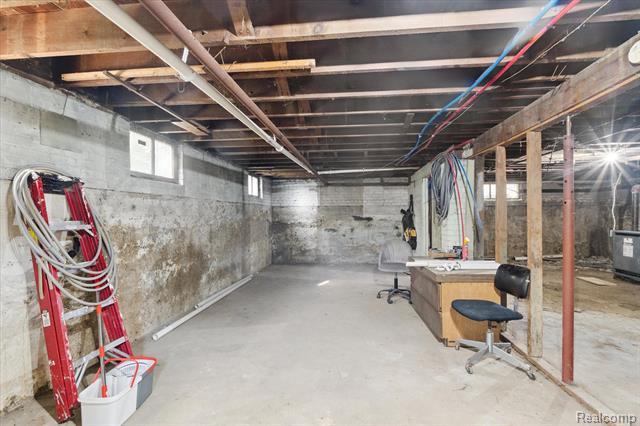 Builiding view nineteen for 280 Main, Imlay City, MI. 48444