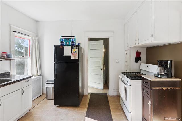 Builiding view six for 280 Main, Imlay City, MI. 48444