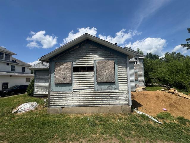 Builiding view thirteen for 162 Calhoun, Battle Creek, MI. 49017